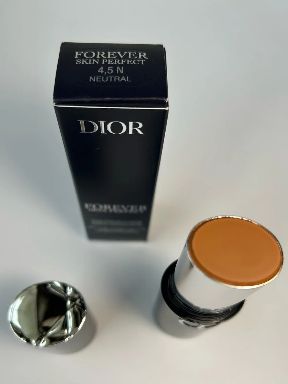NWT🌷(#4.5N) Dior Forever Skin Perfect Stick - Warm Neutral Tan